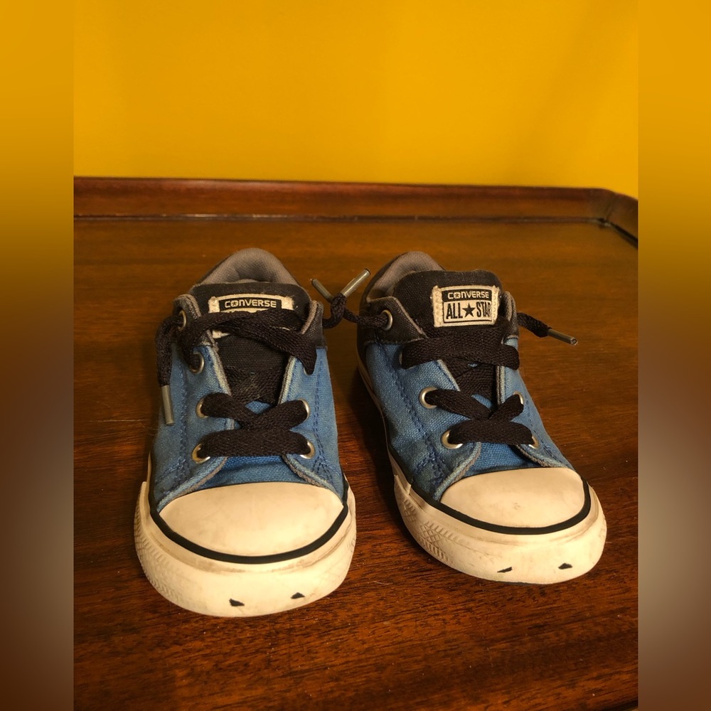 Converse All Star Chuck Taylor Toddler Size 8 Blue/ Black Canvas Tennis Shoe